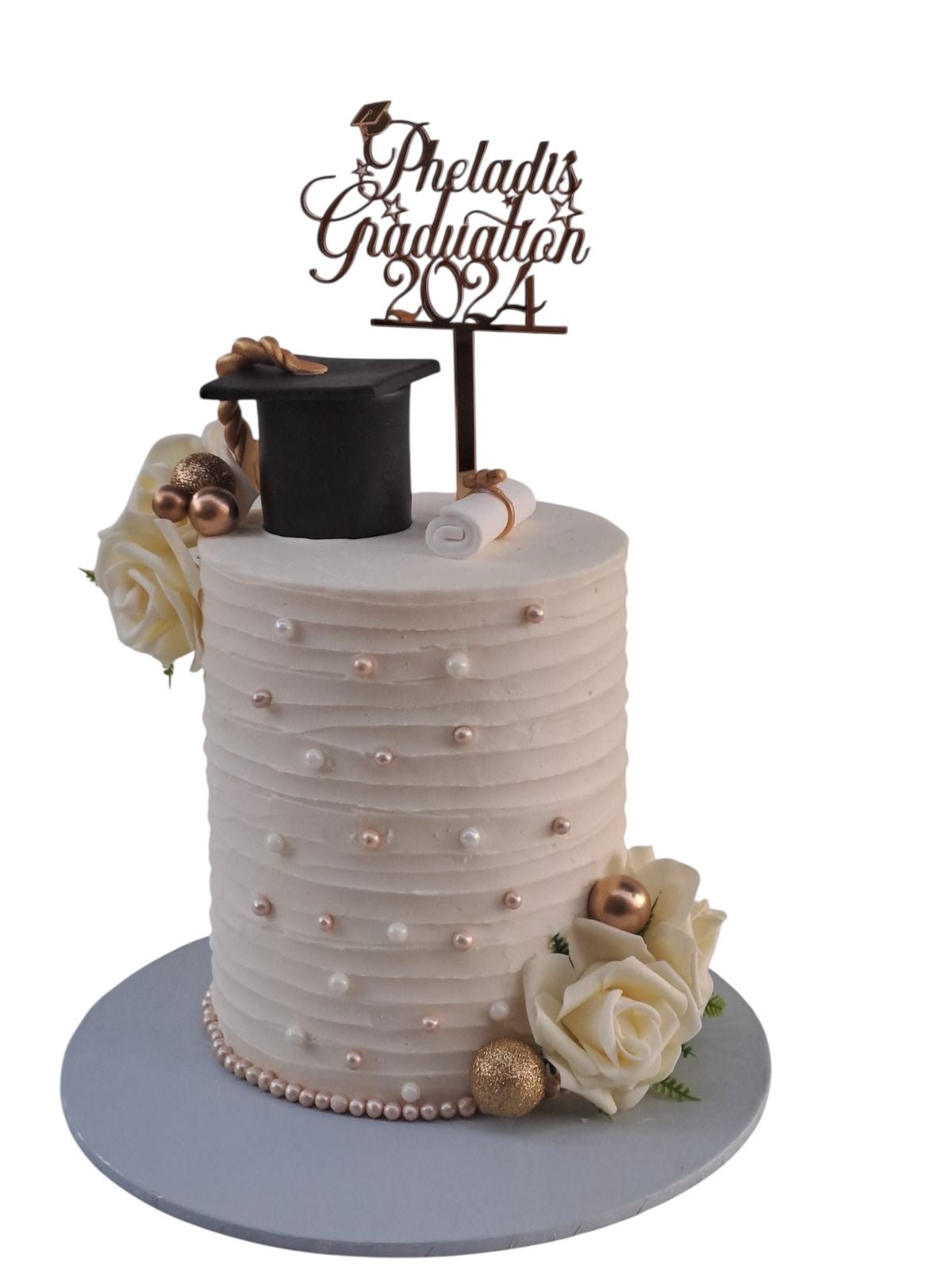 Graduation cake - Hearty Bakes